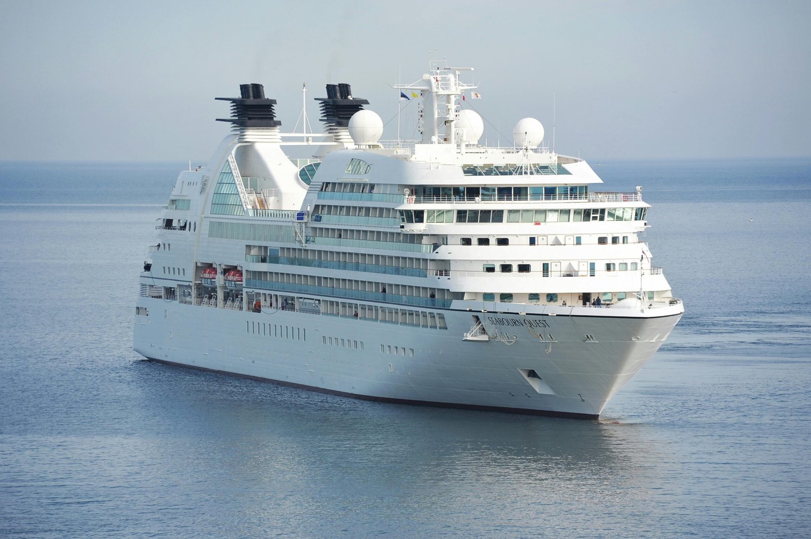 What Cruise Ships Have Cigar Lounges in 2025?